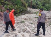 Derasnya Hujan, Tertutupnya Jalan, dan Harapan yang Masih Menyala di Jalinsum Sipirok-Taput