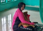 Aksi Mengharukan Bhayangkari di Posko Longsor Marsada: Menyusui Bayi yang Terpisah dari Ibunya