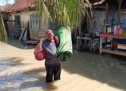 Banjir Setinggi Dada Rendam Rumah Warga di Sei Rampah, 5 Keluarga Terpaksa Mengungsi