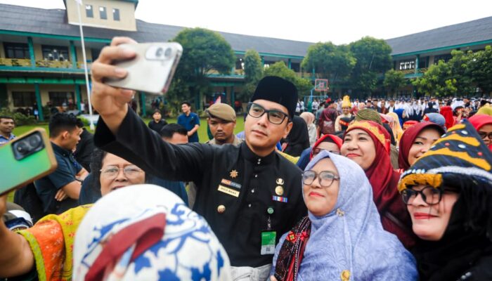 Pimpin Upacara Hari Guru di Tempatnya Bersekolah Dulu, Rico Waas: Tanpa Guru Saya Tidak Bisa Berdiri di Sini…