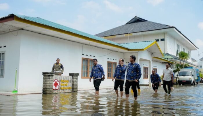 Banjir Kepung Perkantoran, Wabup Adlin: Pelayanan Publik Tidak Boleh Mandek