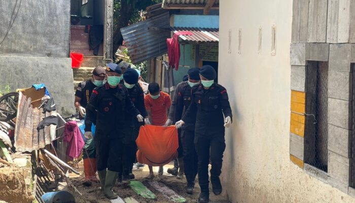 Brimob Evakuasi Jenazah Ibu dari Personelnya di Longsor Sibolga: Tugas Kemanusiaan yang Menyayat Hati