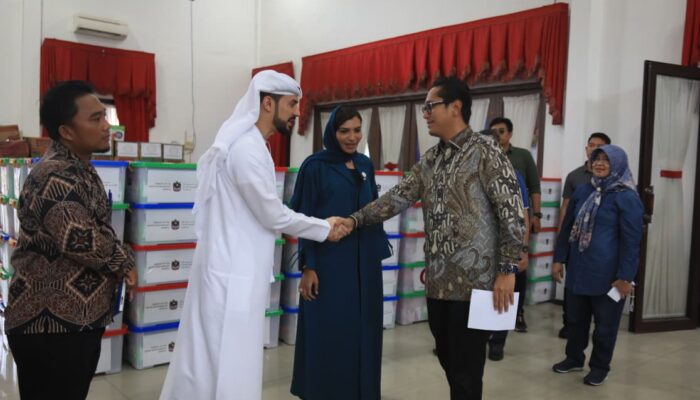 Terima Bantuan Dari Uni Emirat Arab, Rico Waas Apresiasi Solidaritas yang Diberikan Untuk Korban Bencana Hidrometeorologi