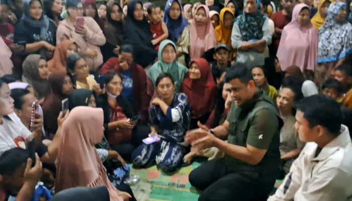 Kunjungi Lokasi Penampungan Warga Terdampak Banjir, Gubernur Bobby Berikan Bantuan 1 Truk Logistik