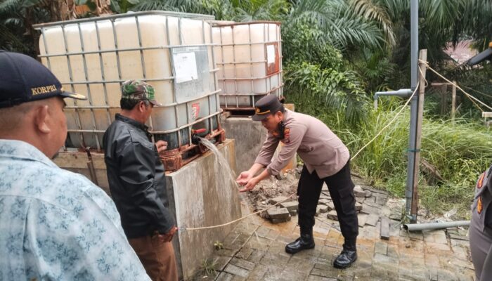 Peduli Korban Banjir, Polres Langkat Bangun Sumur Bor untuk Warga Bukit Jengkol