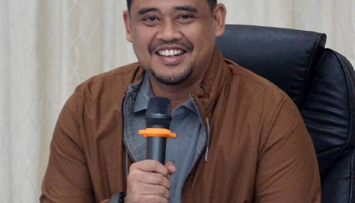 Relawan Bobby Nasition Dampingi Pasien Tumor Asal Asahan Berobat ke RS Adam Malik