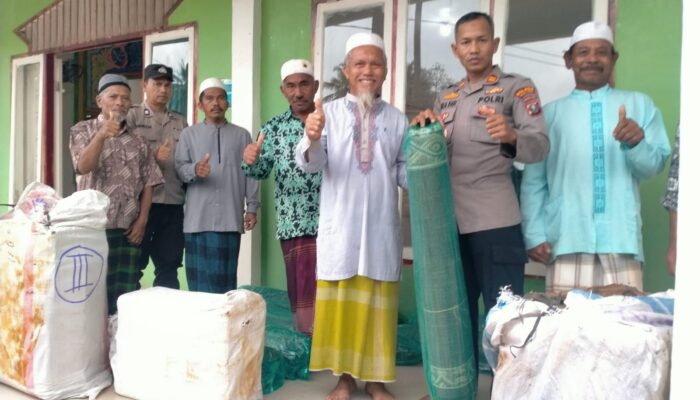 Polri Salurkan Bantuan untuk Rumah Ibadah Terdampak Banjir di Tapteng, Wujud Nyata Kepedulian Lintas Agama