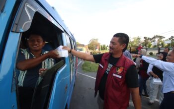 Sat Reskrim Polres Sergai Konsisten Berbagi, 150 Paket Takjil Dibagikan di Jalinsum Sei Rampah