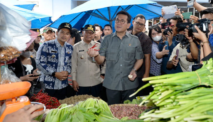 Pastikan Harga Stabil Jelang Idul Fitri, Wagub Sumut dan Mendag Turun Langsung ke Pasar Tebingtinggi
