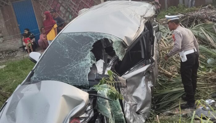 Mobil Innova Ditabrak KA Sribilah Utama di Perlintasan Sei Buluh, Satu Orang Luka Ringan