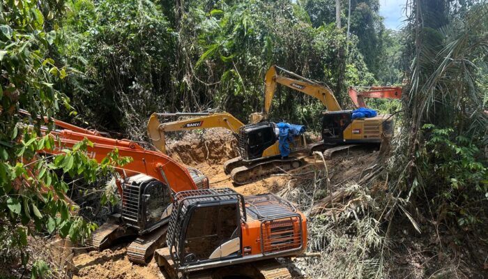 Belasan Ekskavator Diamankan, 7 Penambang Ilegal Diciduk di Siabu Madina