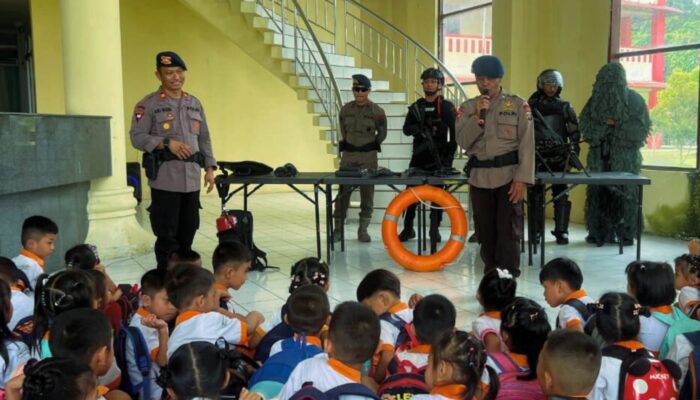 Belajar Disiplin Sejak Dini, Murid TK Kunjungi Markas Brimob di Gunungsitoli