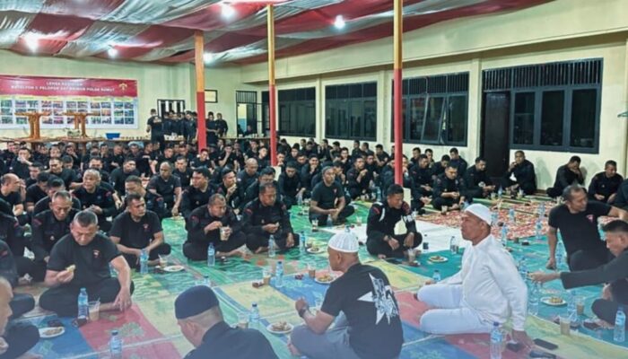 Dansat Brimob Polda Sumut Pimpin Buka Puasa Bersama Personel Batalyon C, Perkuat Solidaritas di Bulan Ramadhan