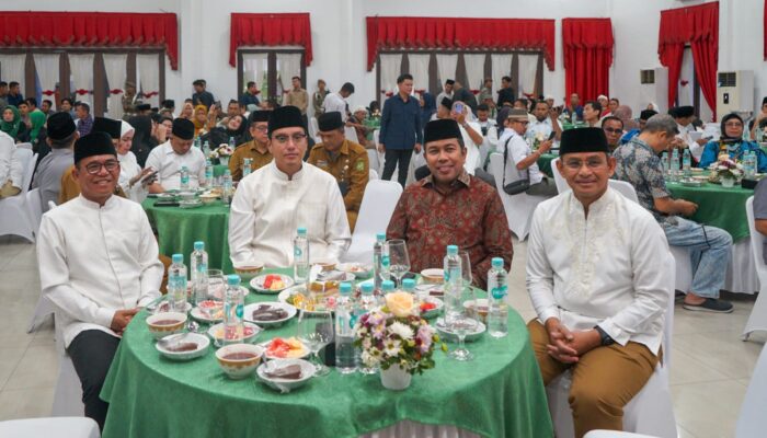 Buka Puasa Bersama Relawan, Rico Waas Ajak Satukan Tekad Majukan Kota Medan