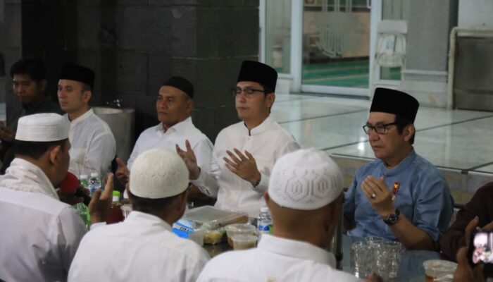 Dihadiri 1.500 Jamaah, Rico Waas Apresiasi Buka Puasa Bersama di Masjid Al-Musabbihin