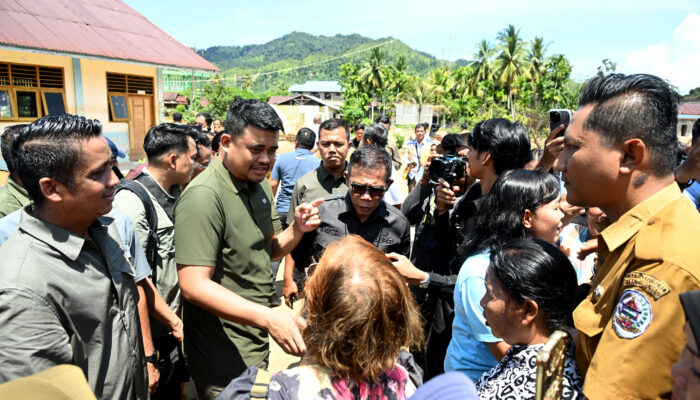 Bobby Nasution Tinjau Sempadan Sungai Sibuluan, Pastikan Rekonstruksi Tanggul dan Hunian Warga Dipercepat