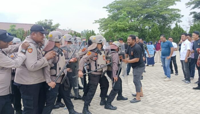 Polres Sergai Asah Kesiapan Personel Lewat Simulasi Sispam Kota Hadapi Potensi Gangguan Kamtibmas