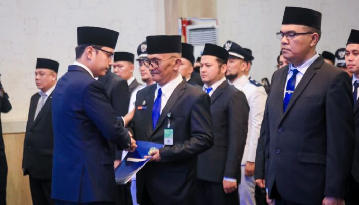 Lantik Pejabat Eselon, Rico Waas Beri Deadline 6 Bulan bagi Pejabat Baru Untuk Tunjukkan Perubahan