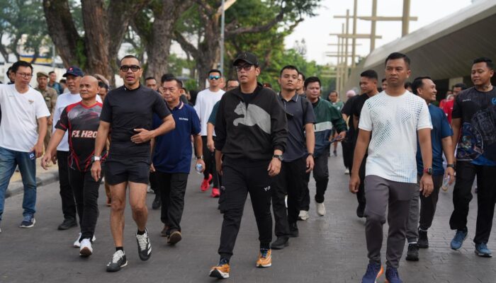Rico Waas, Exco PSSI Arya Sinulingga dan Dandim Membaur di CFD, Sapa Warga Medan