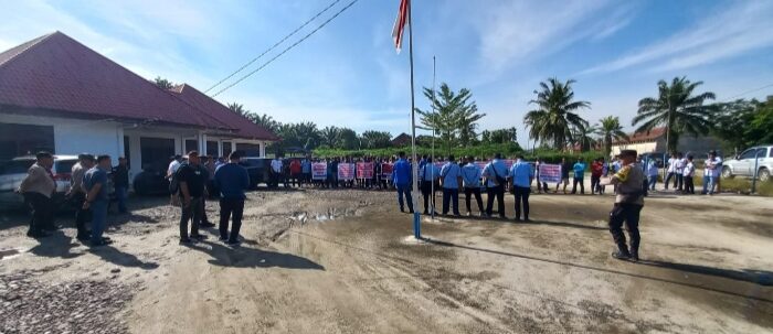 Tiga Hari Mogok, Ratusan Buruh PT Sidojadi Tuntut Bonus dan Hak Normatif