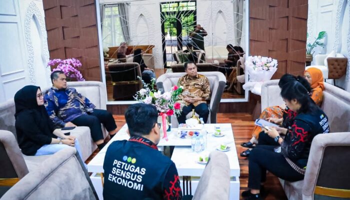 Bupati dan Wabup Sergai Jadi Contoh, Terima Petugas Sensus Ekonomi 2026 di Rumah Dinas