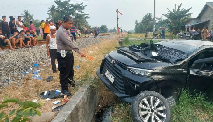 Avanza Tertabrak Kereta Api di Sei Bamban, 1 Orang Tewas dan 2 Luka-luka