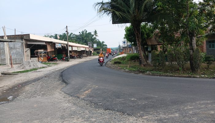 Jalan Protokol Desa Melati II Mulus, Warga: Terima Kasih Pak Bupati, Kini Tak Lagi Berkubang Lumpur!