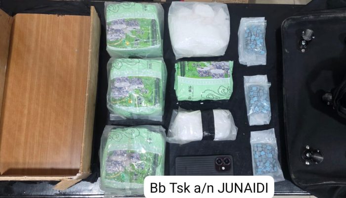 Dijanjikan Upah Rp80 Juta, Pemuda Asal Sampang Bawa 5 Kg Sabu dan 285 Ekstasi ke Madura