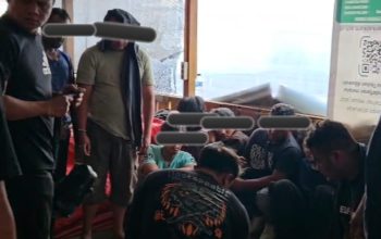 Digerebek Polisi, Delapan Orang Positif Narkoba Diamankan dari Gang Jamu Kabanjahe