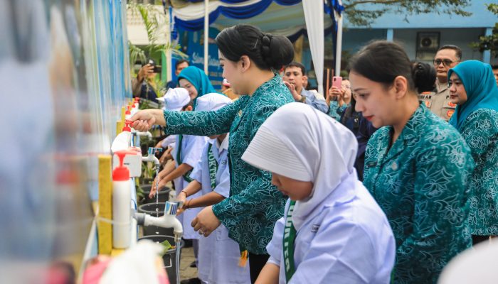 Bangun Generasi Sehat, Martinijal Zakiyuddin Harahap Ajak Anak-Anak Biasakan Cuci Tangan Pakai Sabun