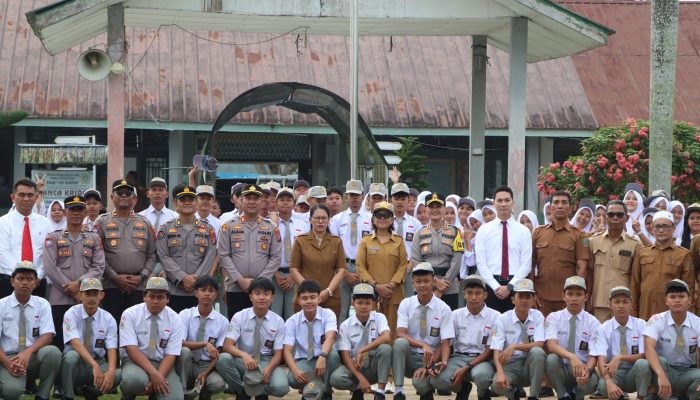 Kapolres Sergai Jadi Pembina Upacara di SMAN 1 Sei Rampah, Ajak Pelajar Jauhi Narkoba dan Judi Online